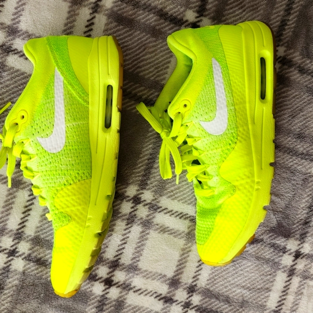 Womens Nike Neon Green Sneakers
